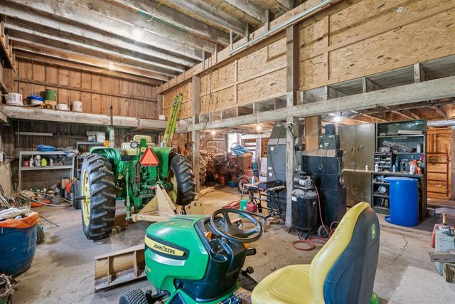 19068 Lincoln Road, West Union, IA 52175