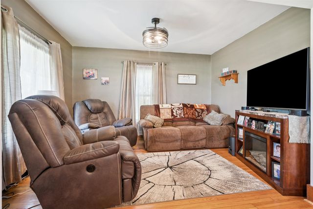 19068 Lincoln Road, West Union, IA 52175