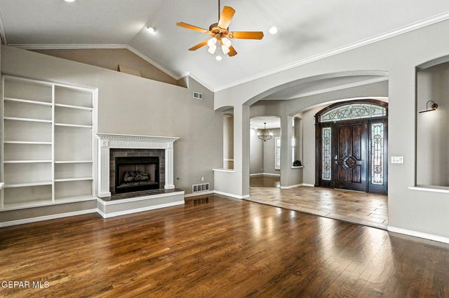 6368 LA POSTA Drive, El Paso, TX 79912