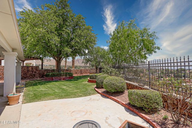 6368 LA POSTA Drive, El Paso, TX 79912