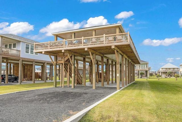 4415 Strand Avenue, Crystal Beach, TX 77650