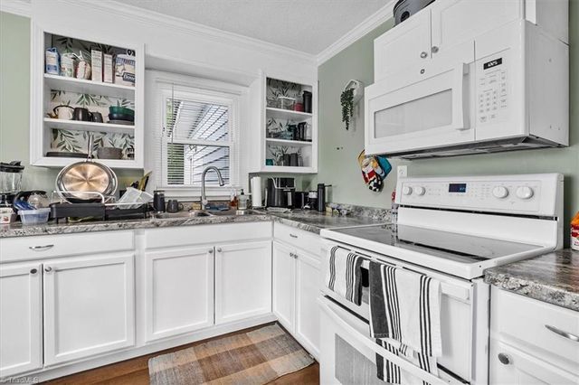 226 Friendly Avenue, High Point, NC 27260