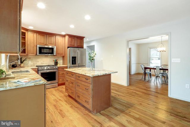 152 KINGS GATE DR, Lititz, PA 17543