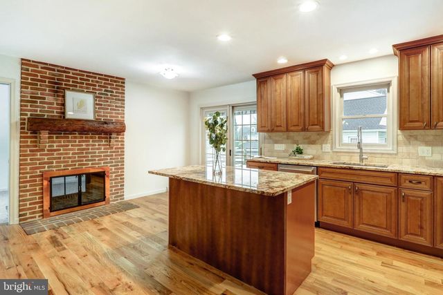 152 KINGS GATE DR, Lititz, PA 17543