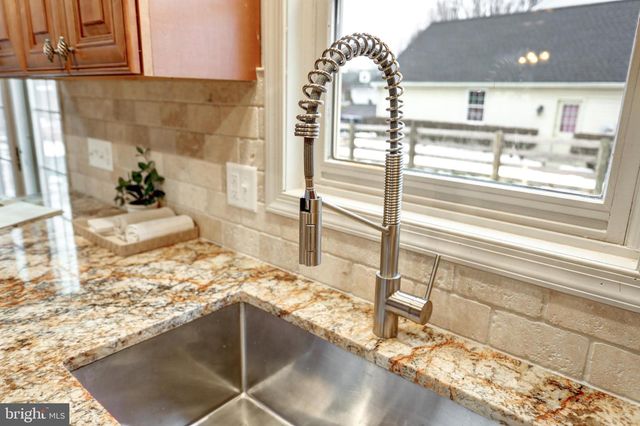 152 KINGS GATE DR, Lititz, PA 17543