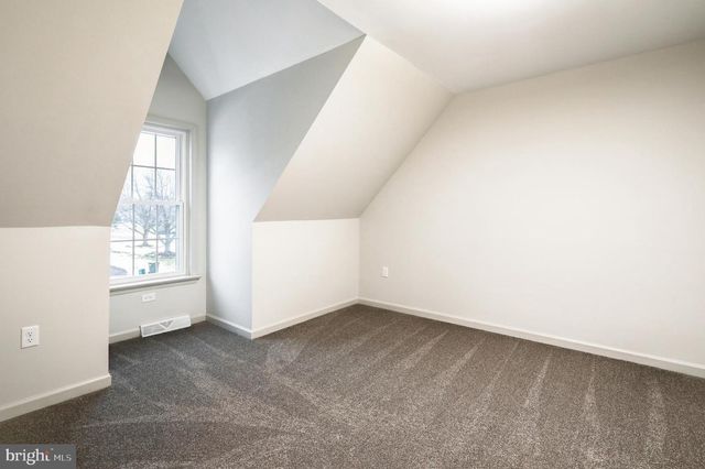 152 KINGS GATE DR, Lititz, PA 17543