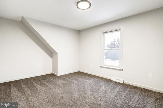 152 KINGS GATE DR, Lititz, PA 17543