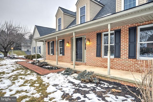 152 KINGS GATE DR, Lititz, PA 17543