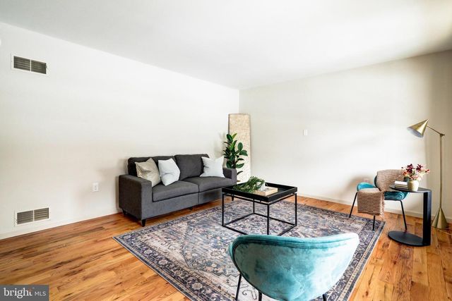 152 KINGS GATE DR, Lititz, PA 17543