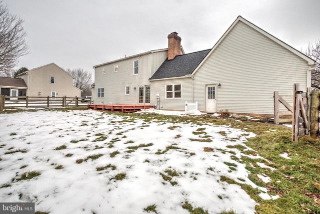 152 KINGS GATE DR, Lititz, PA 17543