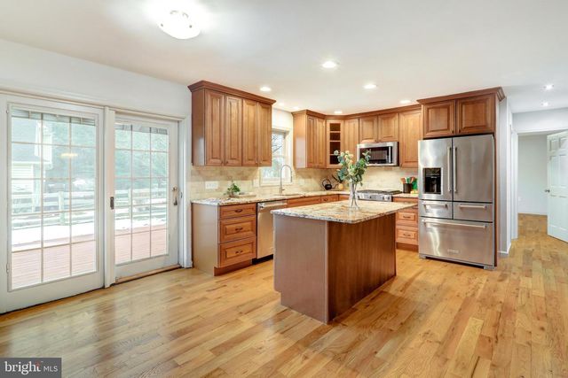 152 KINGS GATE DR, Lititz, PA 17543