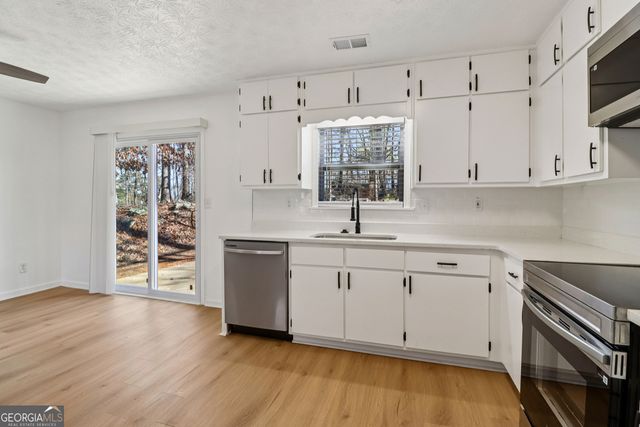 3840 Rolling Place, Conley, GA 30288