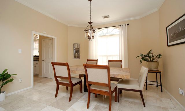19 E Sunny Slope Circle, The Woodlands, TX 77381