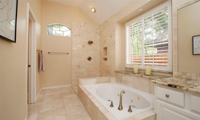 19 E Sunny Slope Circle, The Woodlands, TX 77381