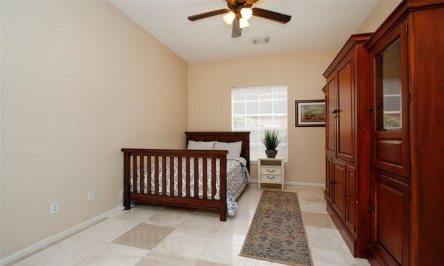 19 E Sunny Slope Circle, The Woodlands, TX 77381