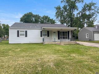 5618 SW 14th ST, Topeka, KS 66604