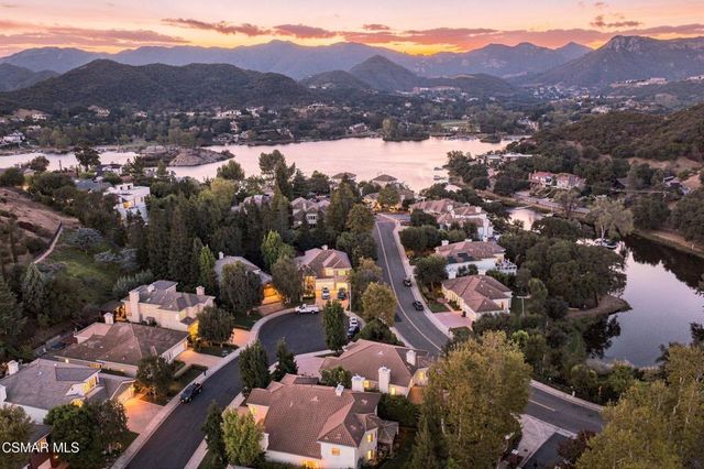 219 Baybrook Court, Lake Sherwood, CA 91361