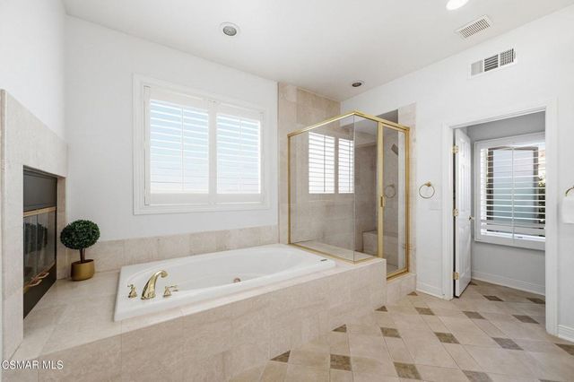 219 Baybrook Court, Lake Sherwood, CA 91361