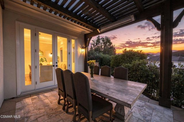 219 Baybrook Court, Lake Sherwood, CA 91361