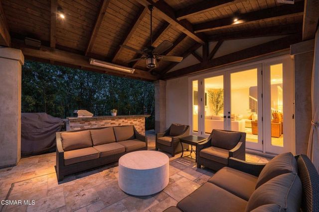 219 Baybrook Court, Lake Sherwood, CA 91361