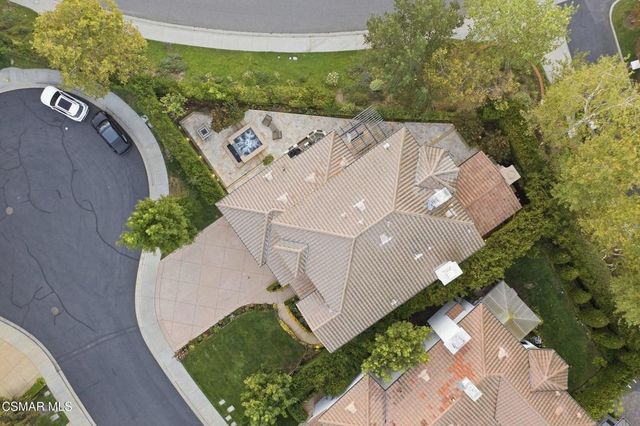 219 Baybrook Court, Lake Sherwood, CA 91361