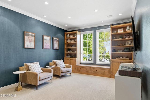 219 Baybrook Court, Lake Sherwood, CA 91361