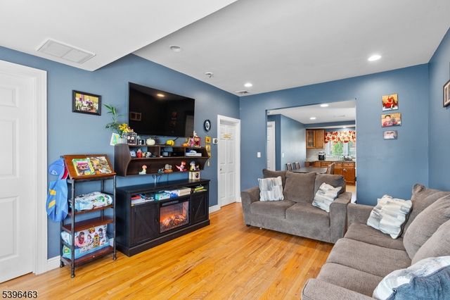 34 Avenue B, Haledon Boro, NJ 07508
