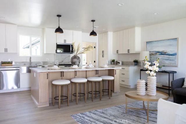 605 W Gaillard, Glendora, CA 91740