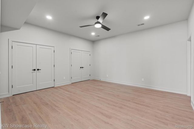2559 Crystal Lake Drive, Commerce Charter Township, MI 48382