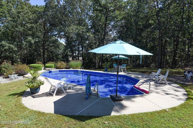 14 Bittersweet Drive, Jackson, NJ 08527