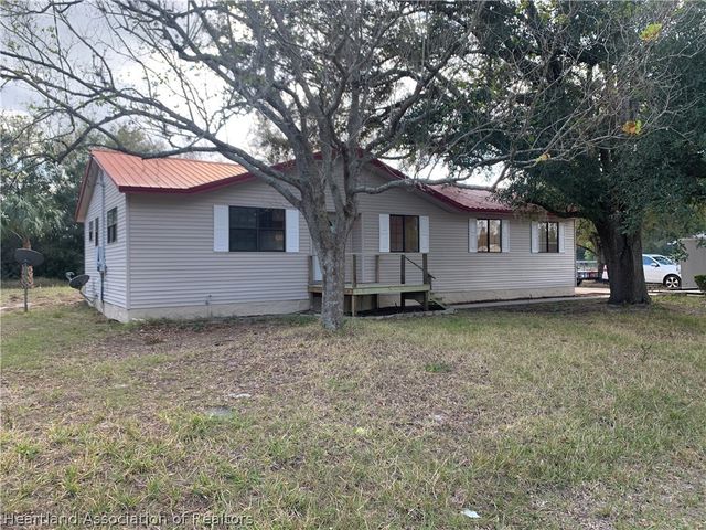 2225 N Unicorn Road, Avon Park, FL 33825
