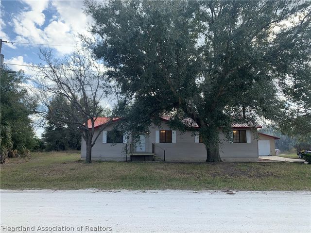 2225 N Unicorn Road, Avon Park, FL 33825