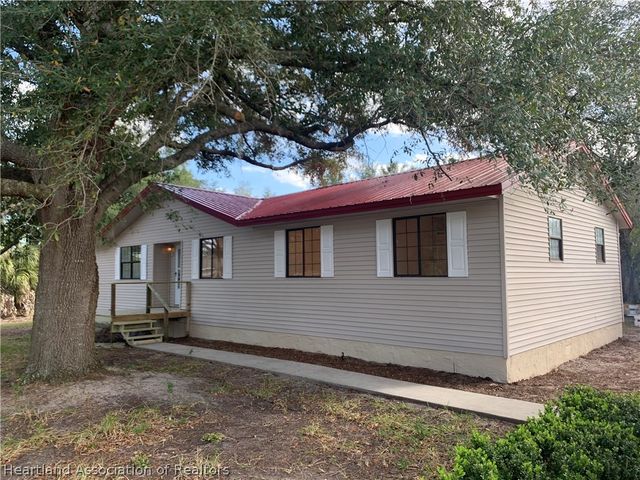2225 N Unicorn Road, Avon Park, FL 33825