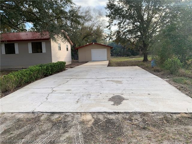 2225 N Unicorn Road, Avon Park, FL 33825