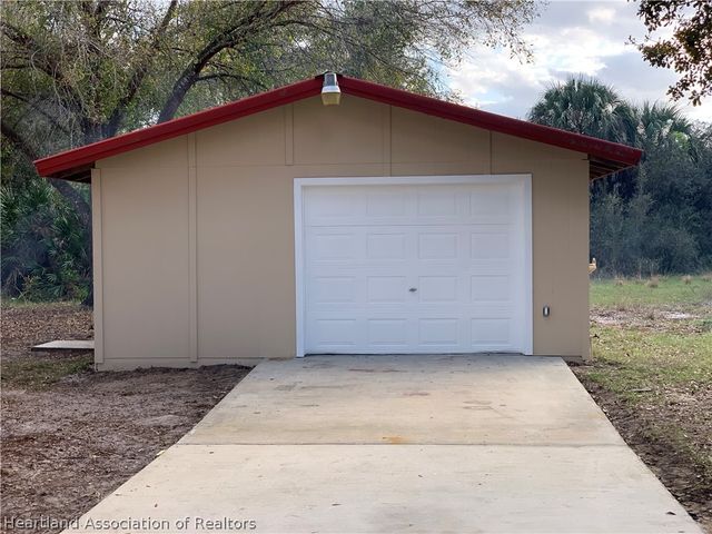 2225 N Unicorn Road, Avon Park, FL 33825