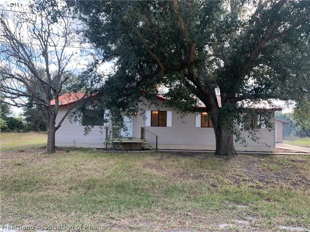 2225 N Unicorn Road, Avon Park, FL 33825
