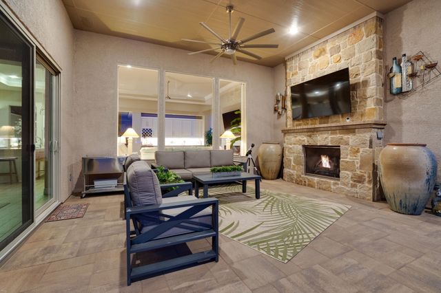 9533 Arkose Drive, Denton, TX 76207