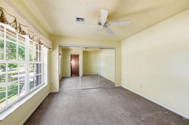 2924 SW 22nd Circle 17c, Delray Beach, FL 33445