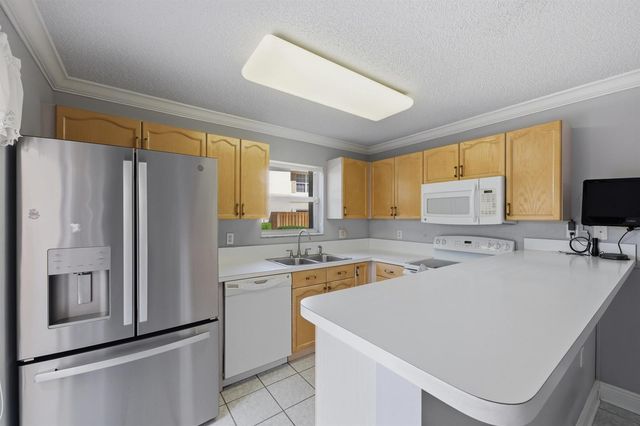 2924 SW 22nd Circle 17c, Delray Beach, FL 33445