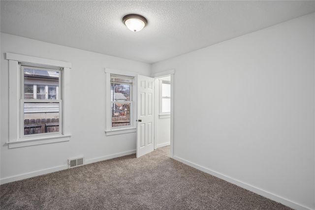 3109 4th Street, Des Moines, IA 50313