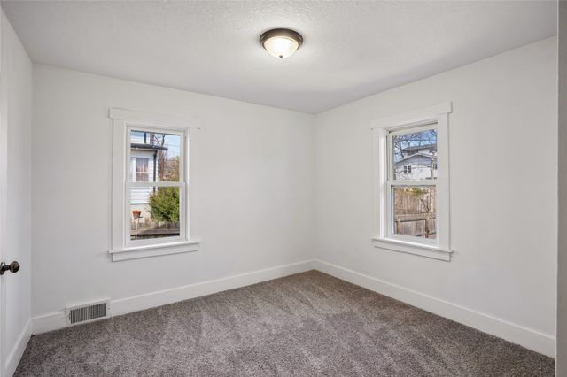 3109 4th Street, Des Moines, IA 50313