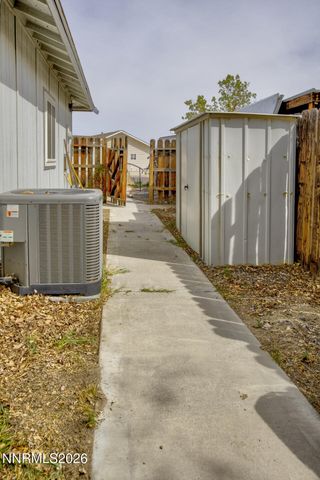 521 Meadow Glen Drive, Fallon, NV 89406