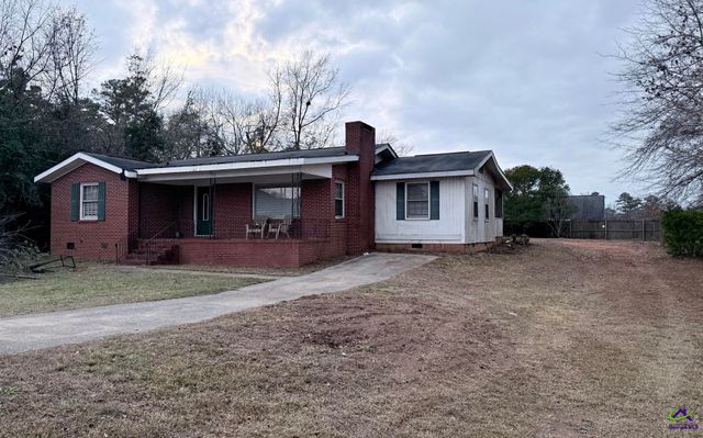 407 Collins Ave, Centerville, GA 31028