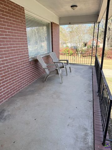 407 Collins Ave, Centerville, GA 31028