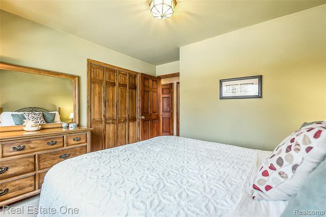 23918 Forest Park Drive, Novi, MI 48374