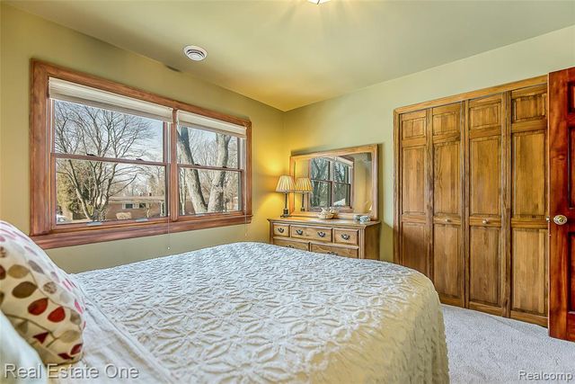 23918 Forest Park Drive, Novi, MI 48374