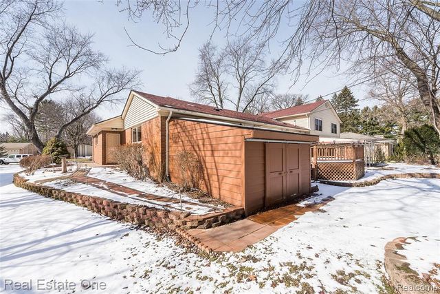 23918 Forest Park Drive, Novi, MI 48374