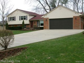 23918 Forest Park Drive, Novi, MI 48374