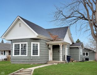 806 S 17th Street, Elwood, IN 46036