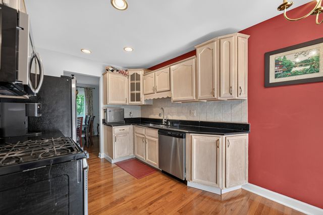 1113 Loughborough Court, Wheaton, IL 60189